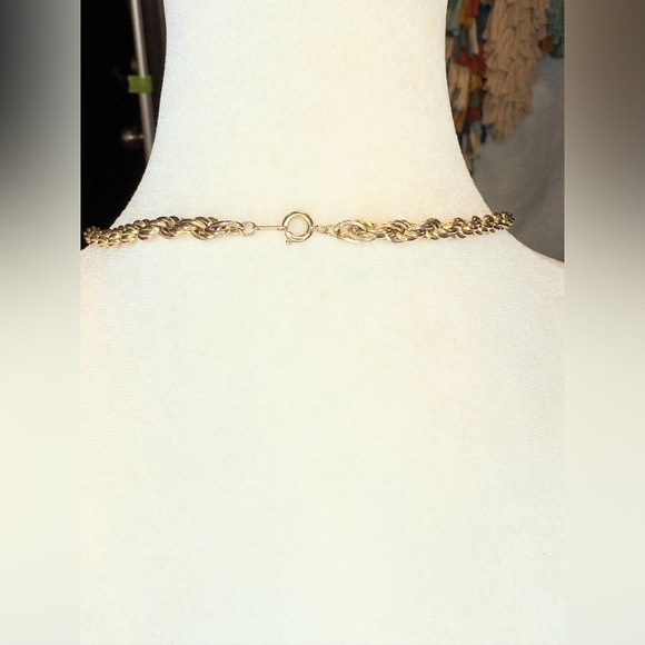 Gold Tone Rope Chain Necklace Classic Vintage Style Lobster Clasp - Picture 9 of 9